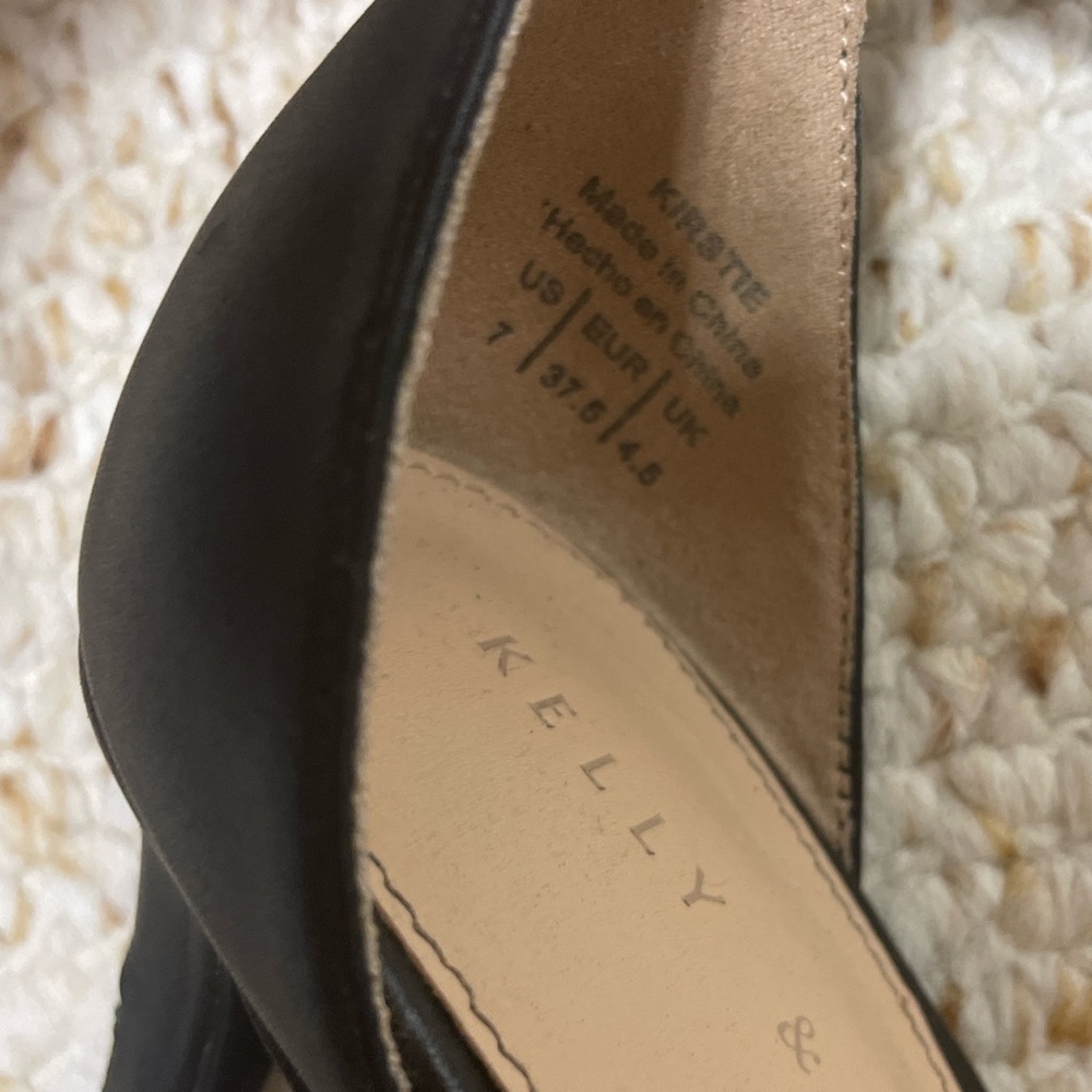 Formal / Prom / Homecoming Heels - Picture 2 of 4